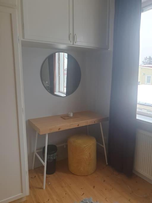 Centrala Stan- 2-Rums Gaestsvit, Perfekt Foer Kollegor Som Oenskar Separata Rum Umeå Extérieur photo